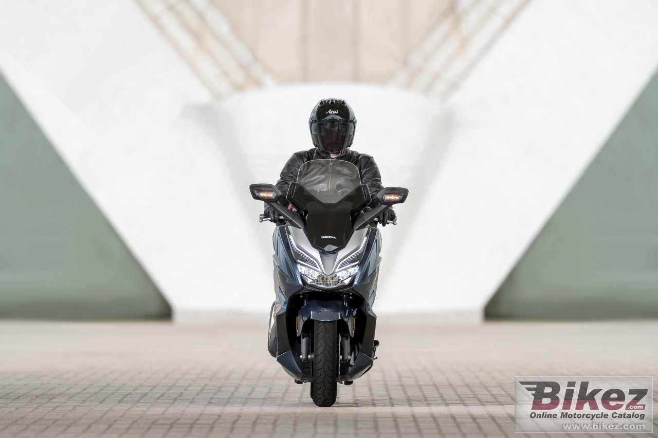 Honda Forza 300
