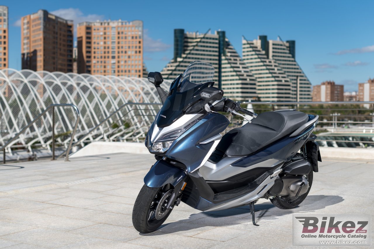 Honda Forza 300