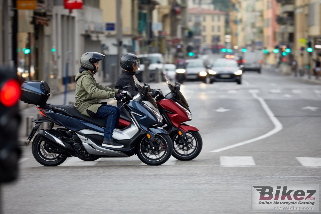 Honda Forza 300