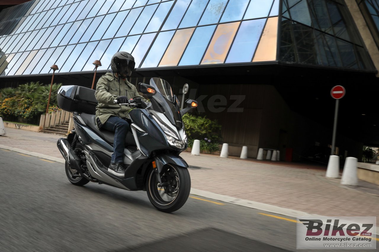 Honda Forza 300