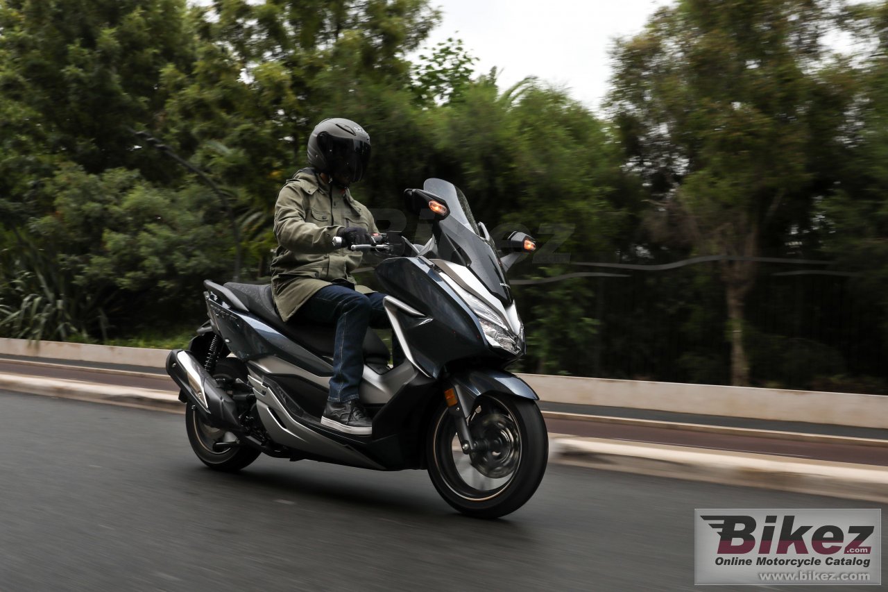 Honda Forza 300