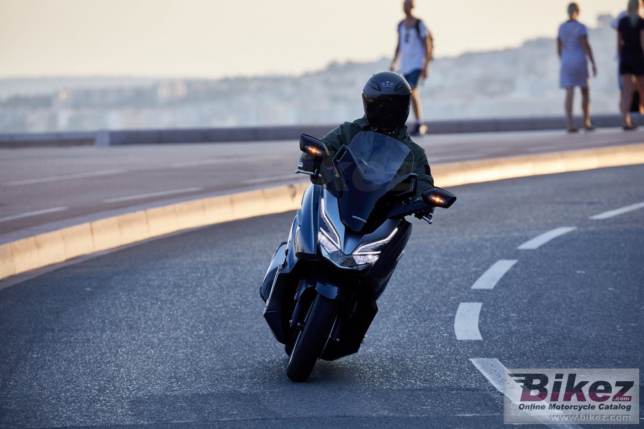 Honda Forza 300