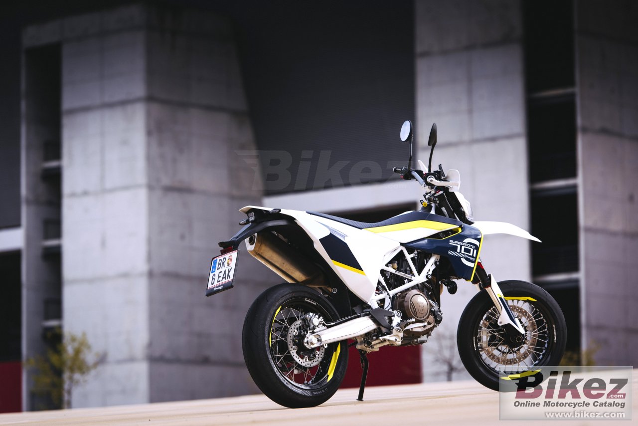 Husqvarna 701 Supermoto