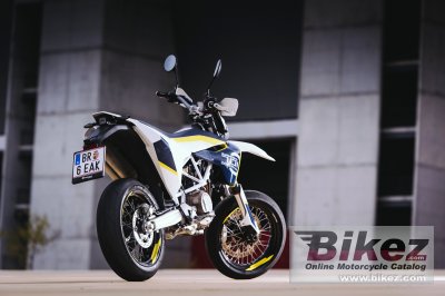 2016 Husqvarna 701 Supermoto