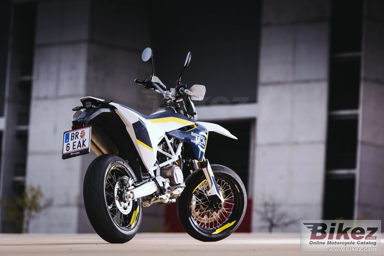 Husqvarna 701 Supermoto