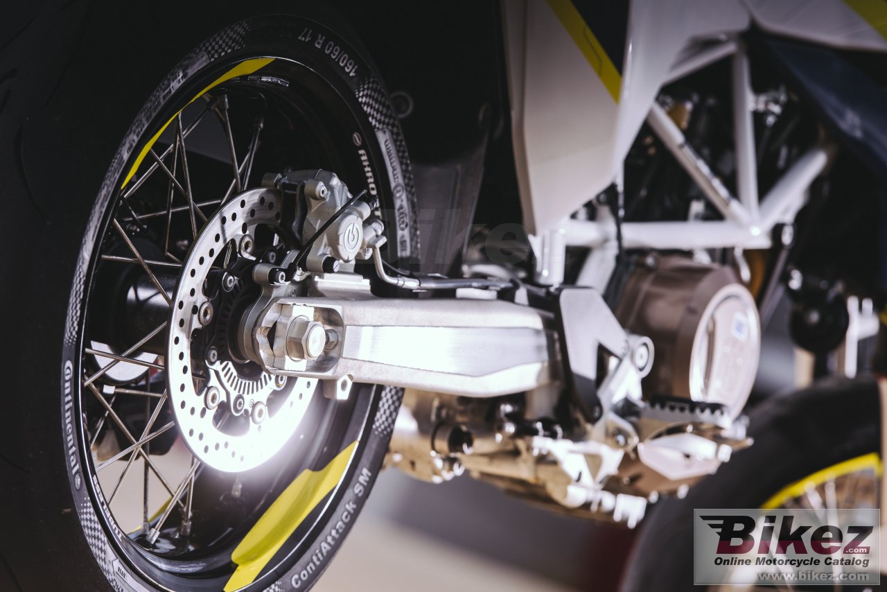 Husqvarna 701 Supermoto