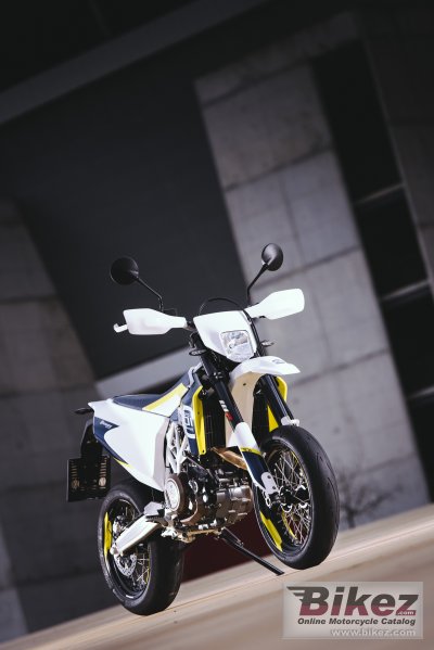 2016 Husqvarna 701 Supermoto