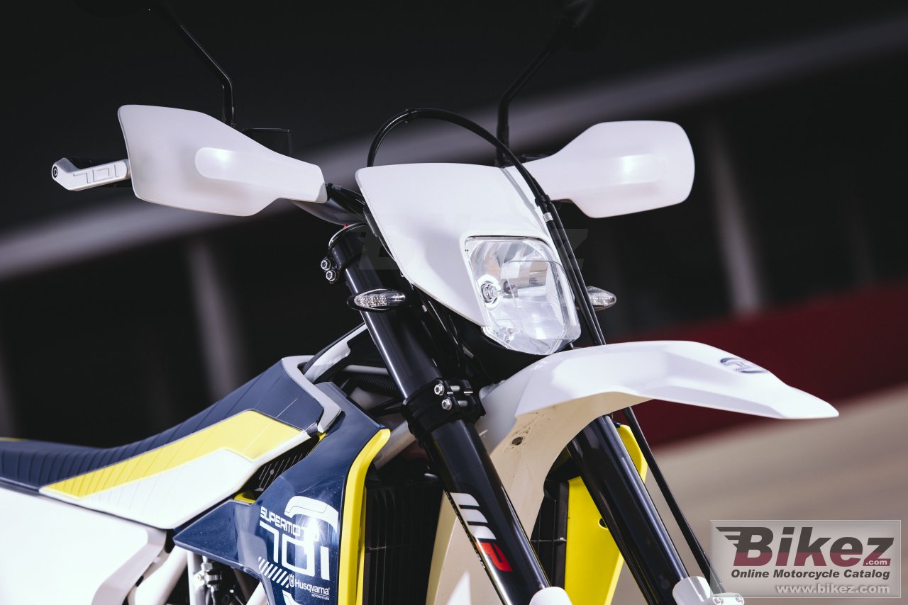 Husqvarna 701 Supermoto