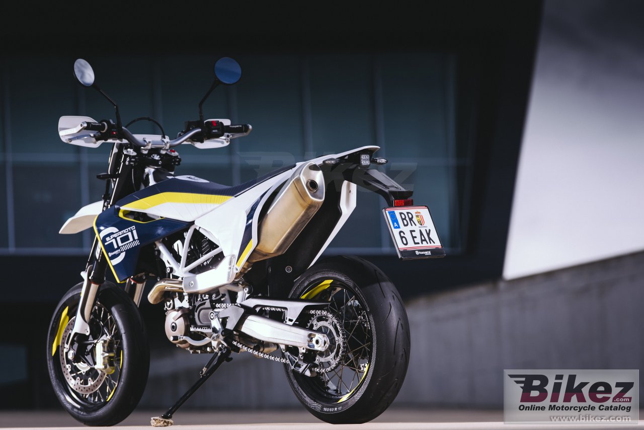 Husqvarna 701 Supermoto