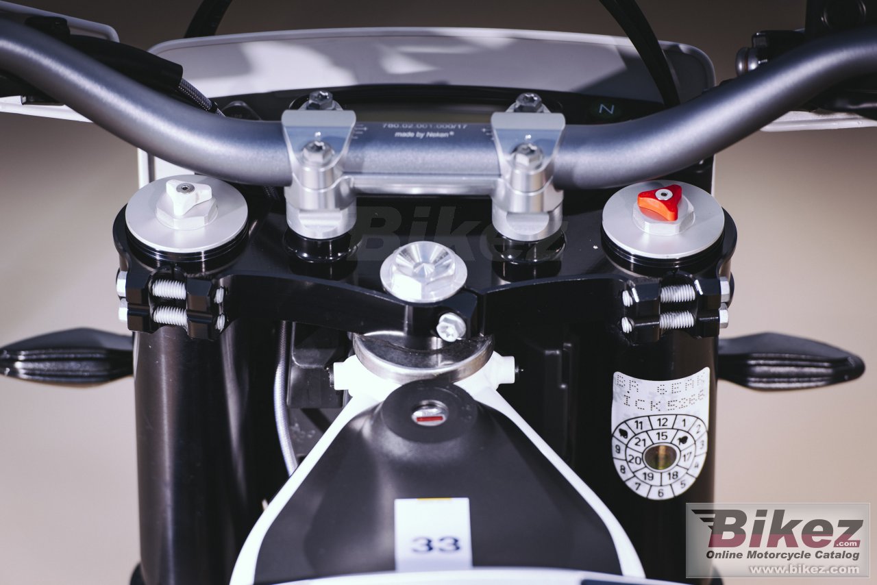 Husqvarna 701 Supermoto