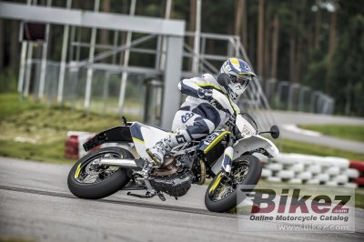 2016 Husqvarna 701 Supermoto