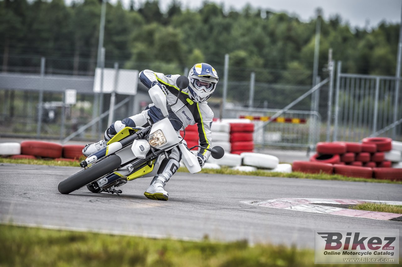 Husqvarna 701 Supermoto