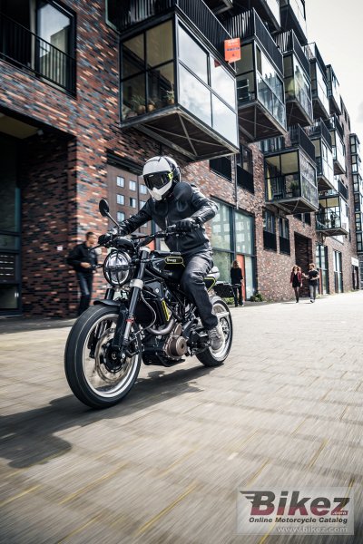 2018 Husqvarna Svartpilen 401
