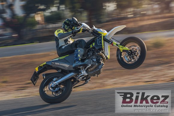 2023 Husqvarna 701 Supermoto