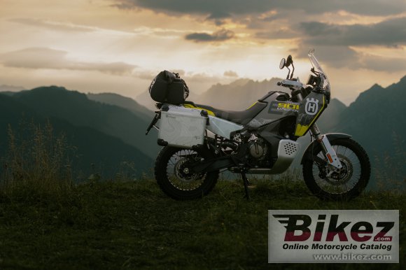 2025 Husqvarna Norden 901 Expedition