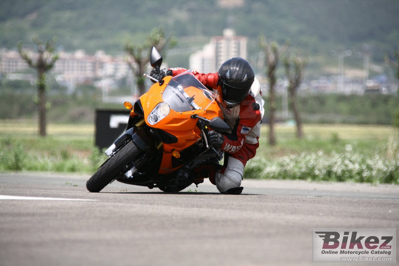 Hyosung GT250R