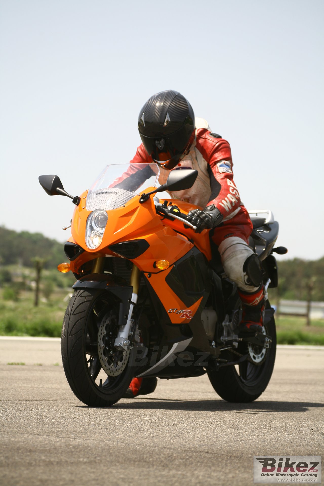 Hyosung GT250R