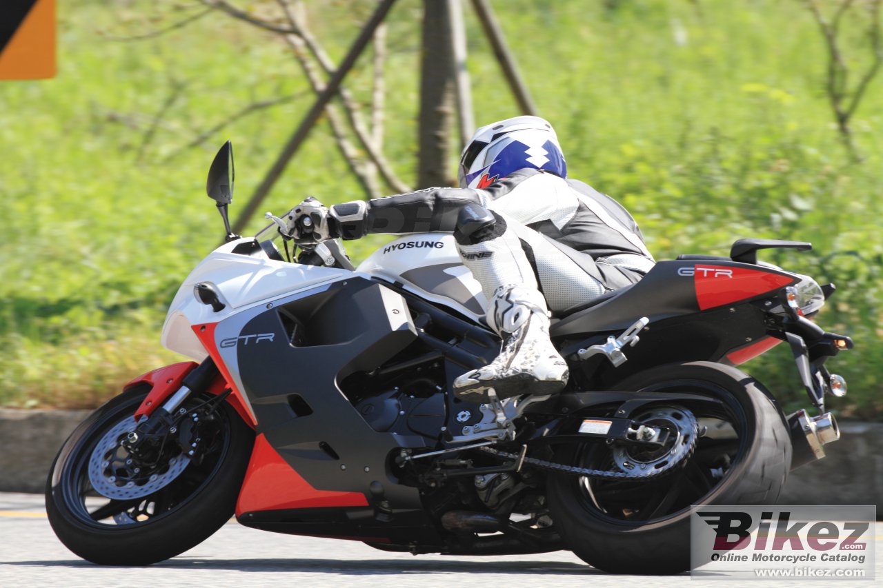 Hyosung GT650R