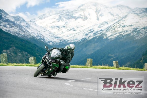 2021 Kawasaki Ninja H2 SX SE Plus