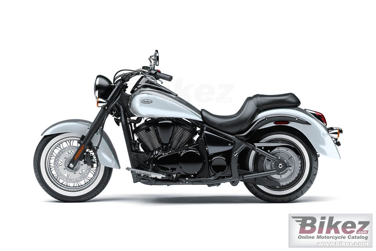 Kawasaki Vulcan 900 Classic 