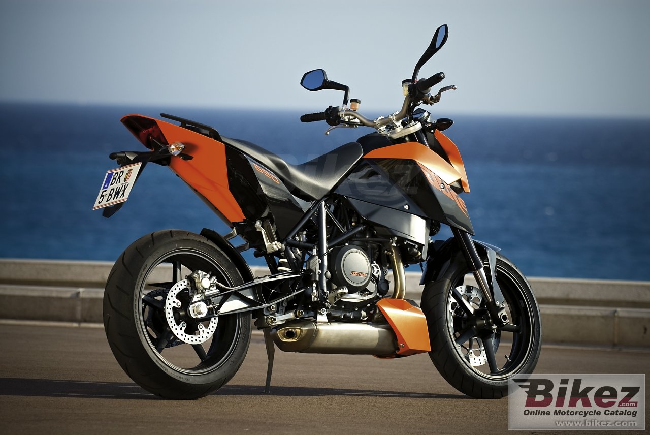 KTM 690 Duke