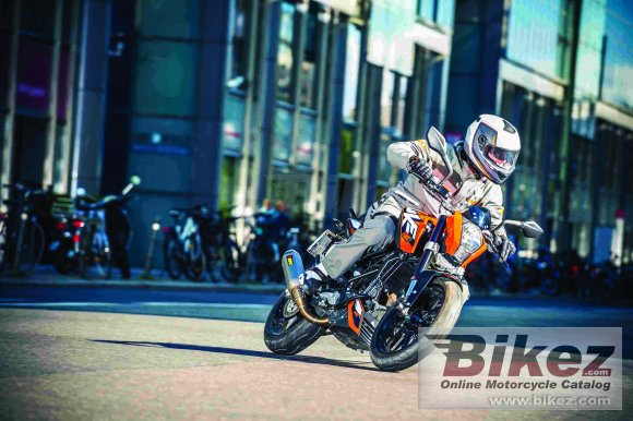 2016 KTM 125 Duke