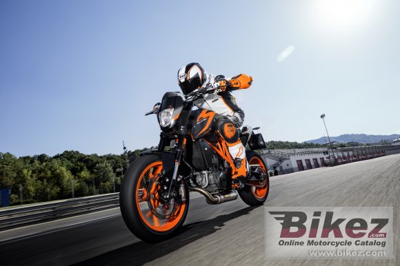 2017 KTM 690 Duke R