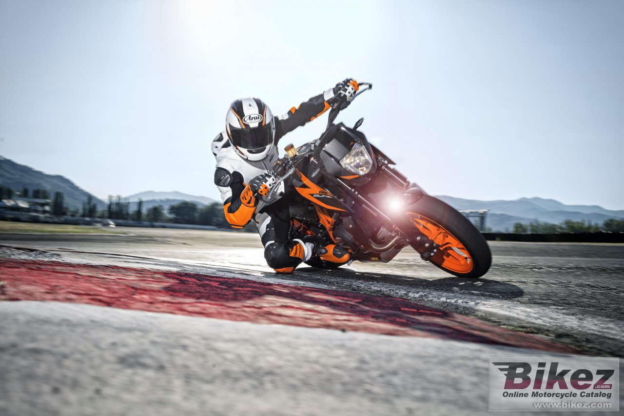 KTM 690 Duke R