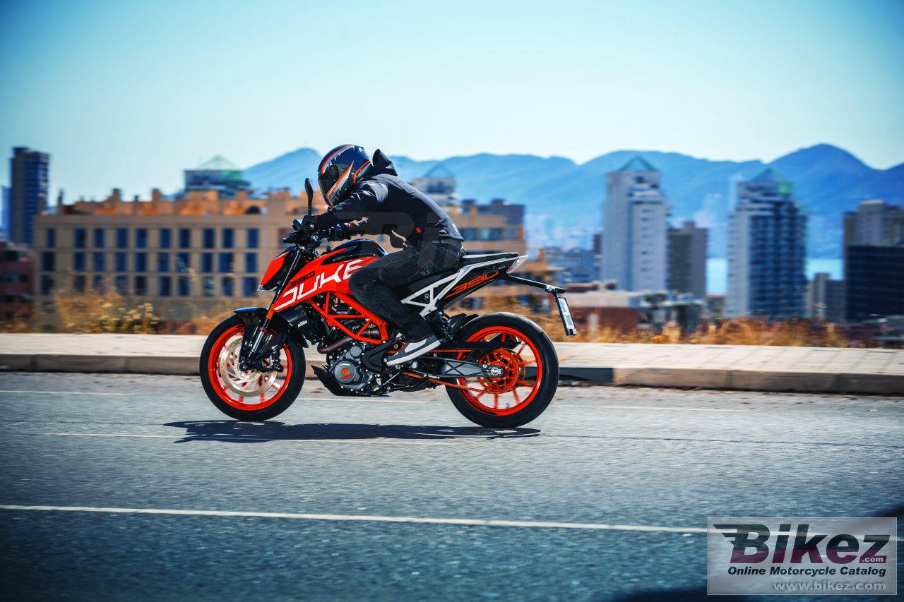 KTM 390 Duke