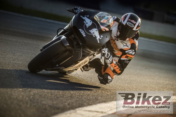 2017 KTM RC16