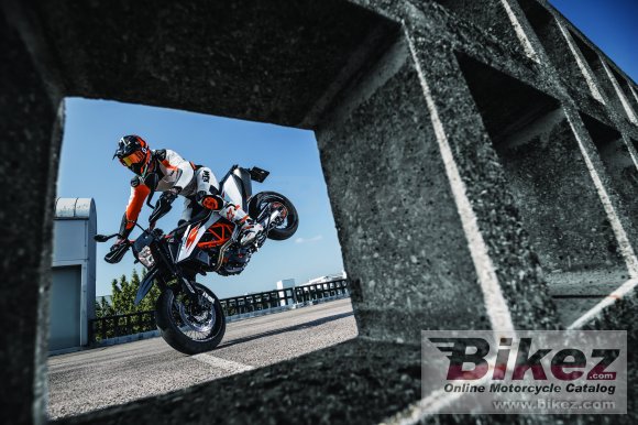 2019 KTM 690 SMC R