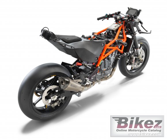 2022 KTM RC 8C