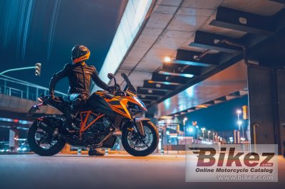 2022 KTM 1290 Super Duke GT