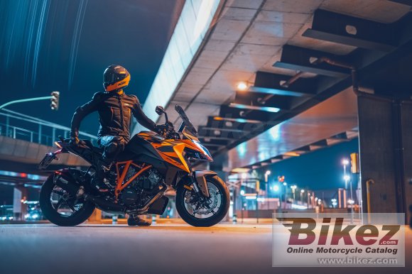 2022 KTM 1290 Super Duke GT