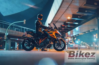 2022 KTM 1290 Super Duke GT