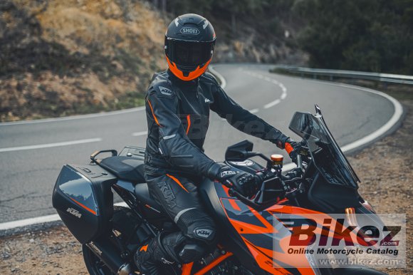 2022 KTM 1290 Super Duke GT