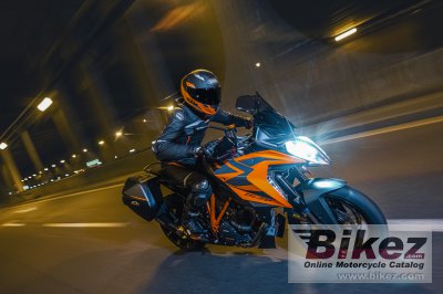 2022 KTM 1290 Super Duke GT