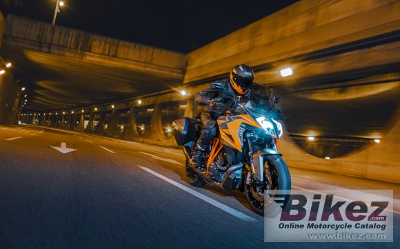 2022 KTM 1290 Super Duke GT