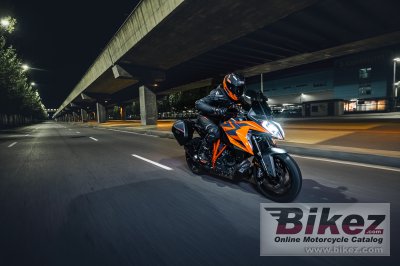 2022 KTM 1290 Super Duke GT