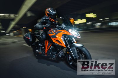 2022 KTM 1290 Super Duke GT