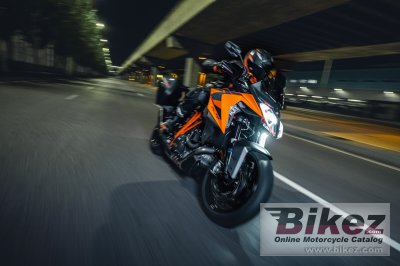 2022 KTM 1290 Super Duke GT