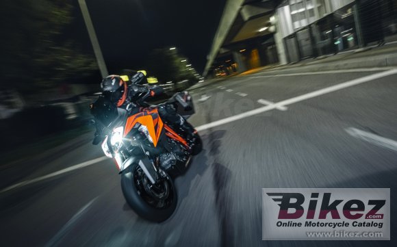 2022 KTM 1290 Super Duke GT