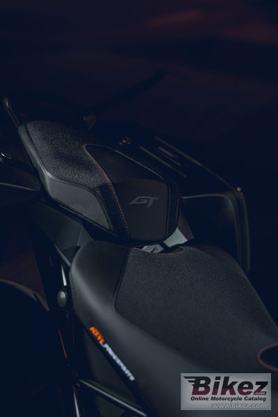 2022 KTM 1290 Super Duke GT