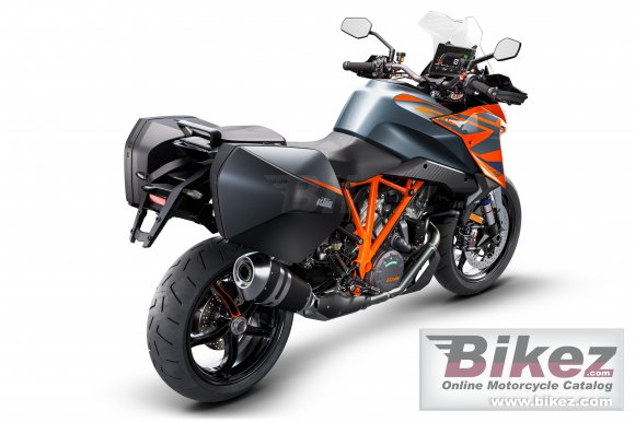 2022 KTM 1290 Super Duke GT