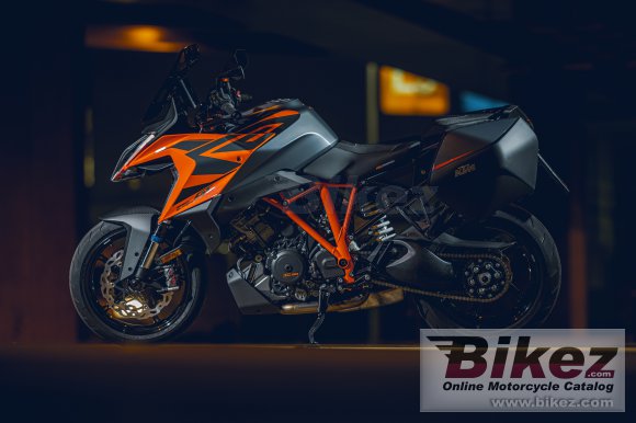 2022 KTM 1290 Super Duke GT