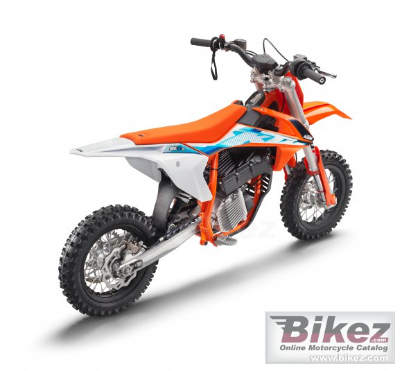 2023 KTM SX-E 3