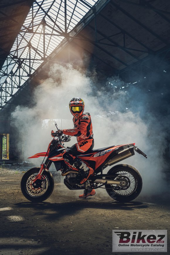 2023 KTM 690 SMC R