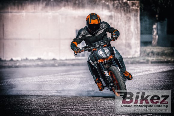 2023 KTM 890 Duke GP