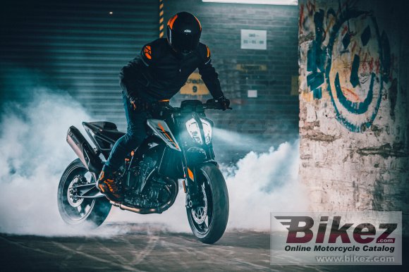 2023 KTM 790 Duke