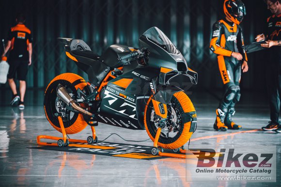 2023 KTM RC 8C